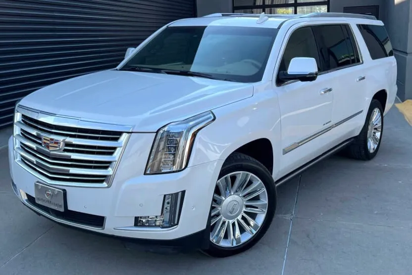 2020 Cadillac Escalade ESV Platinum photo 1