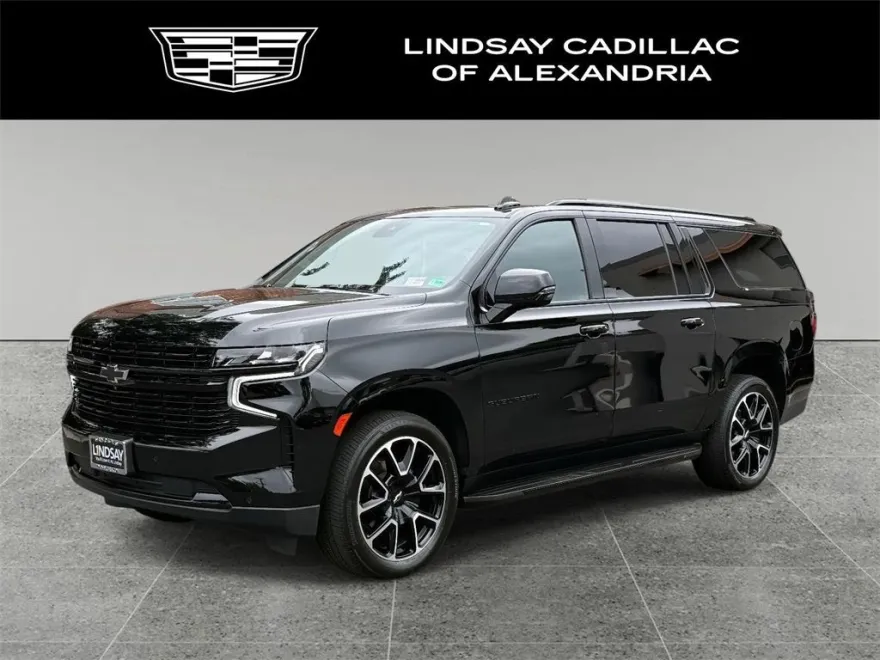 2023 Chevrolet Suburban RST photo 1
