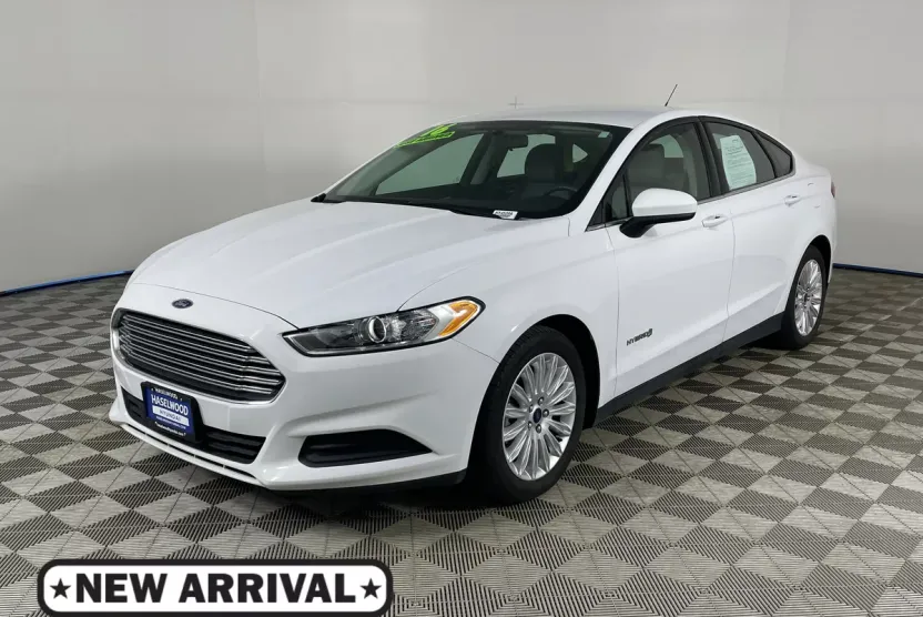 2016 Ford Fusion Hybrid S photo 1