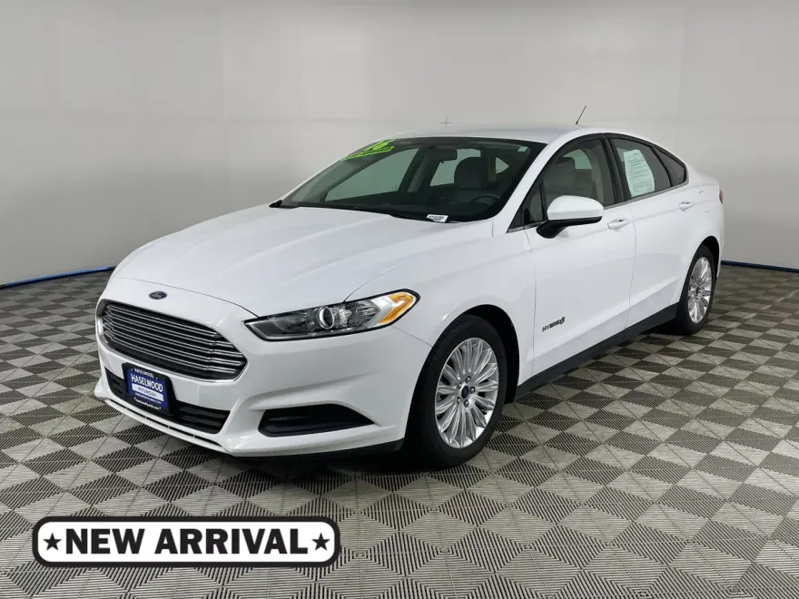 2016 Ford Fusion Hybrid S photo 1