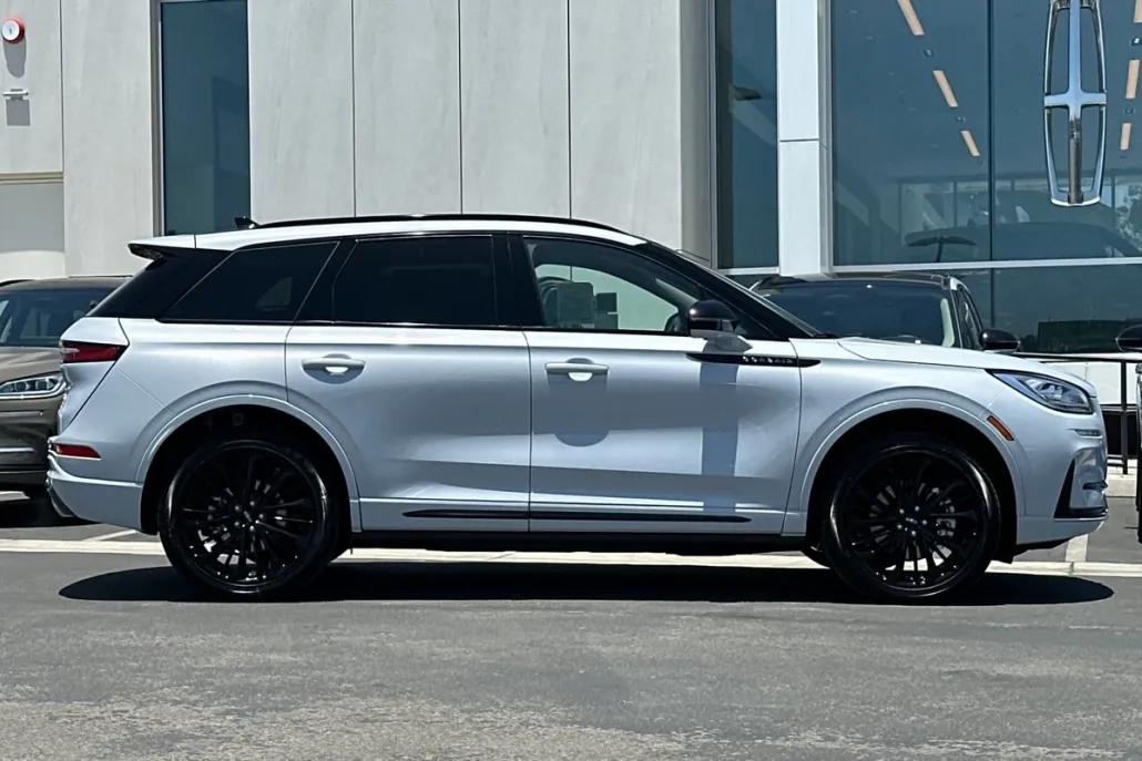 2025 Lincoln Corsair Grand Touring photo 1