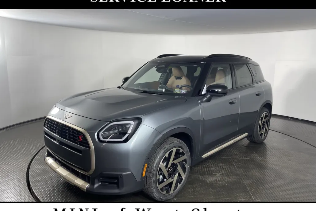 2025 Mini Cooper S ALL4 Iconic photo 1