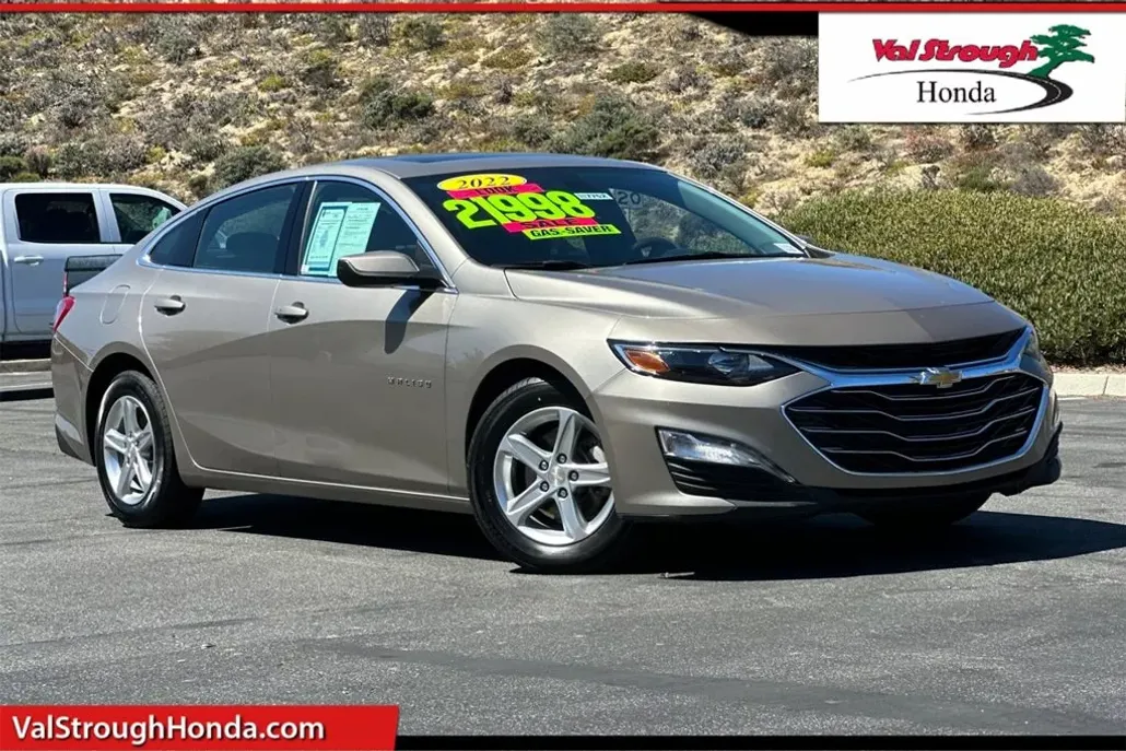2022 Chevrolet Malibu photo 1