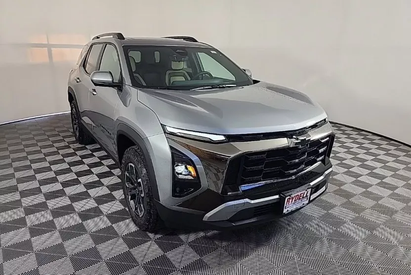2026 Chevrolet Equinox ACTIV photo 1