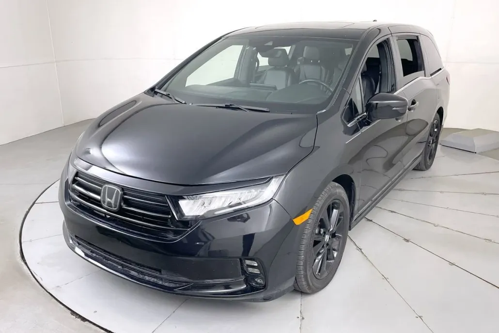 2023 Honda Odyssey Sport photo 1