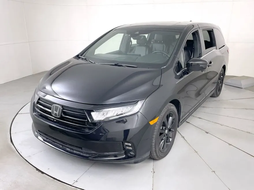 2023 Honda Odyssey Sport photo 1