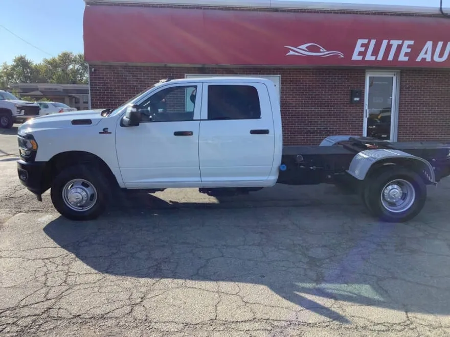 2024 Ram 3500 Tradesman photo 1