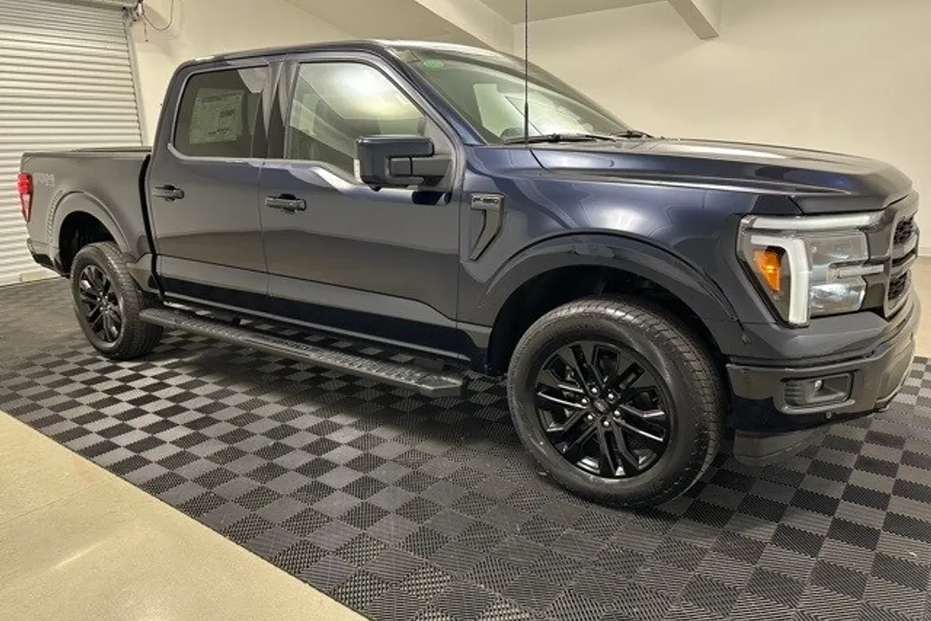 2025 Ford F-150 Lariat photo 1