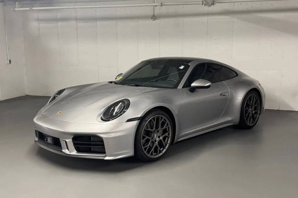 2025 Porsche 911 photo 1