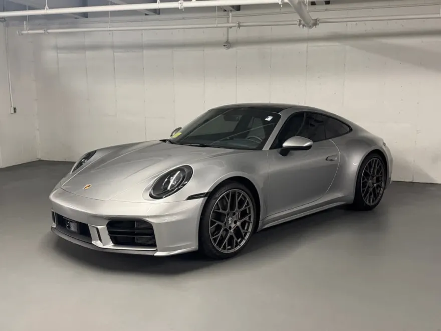 2025 Porsche 911 photo 1