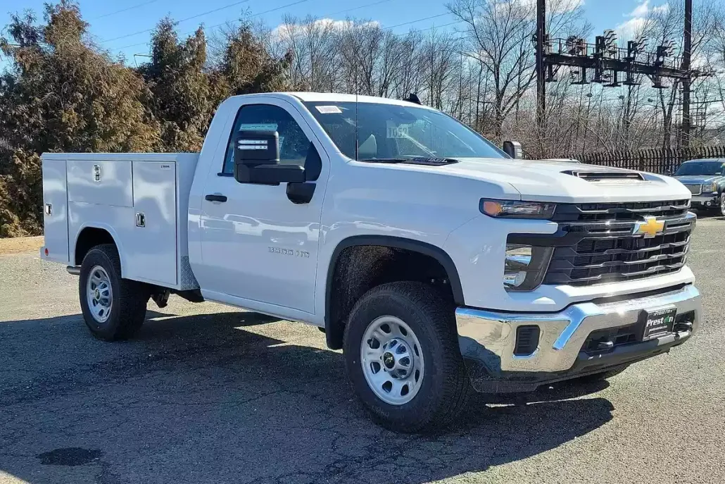 2024 Chevrolet Silverado 3500HD photo 1