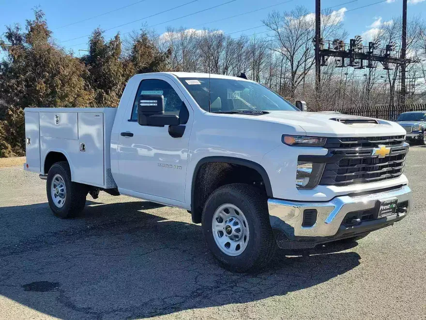 2024 Chevrolet Silverado 3500HD photo 1