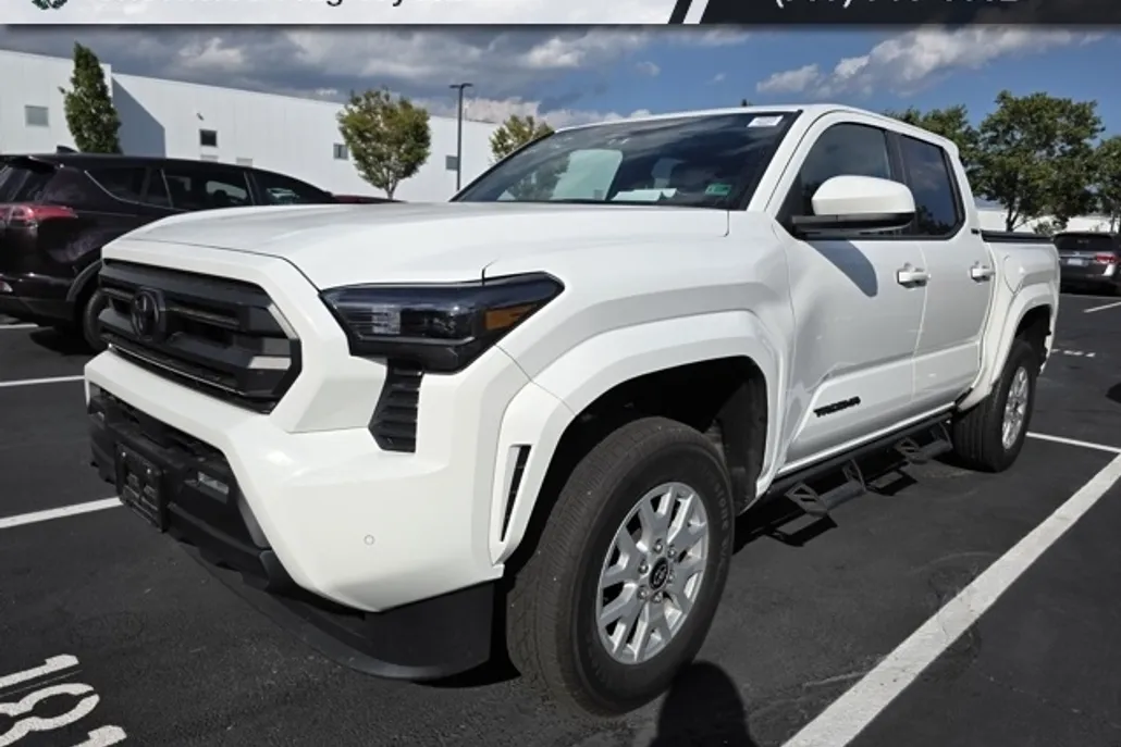 2024 Toyota Tacoma SR5 photo 1