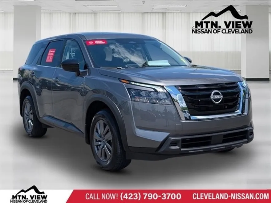 2025 Nissan Pathfinder S photo 1