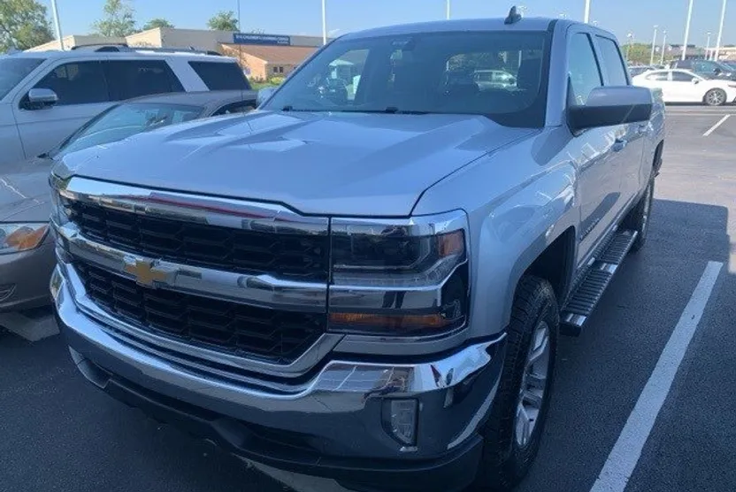 2017 Chevrolet Silverado 1500 photo 1