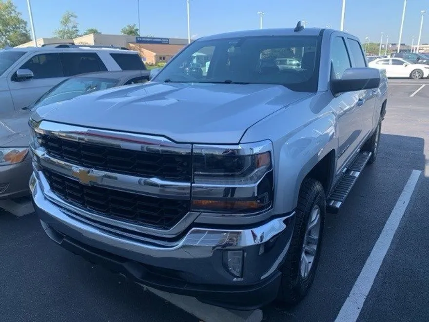 2017 Chevrolet Silverado 1500 photo 1