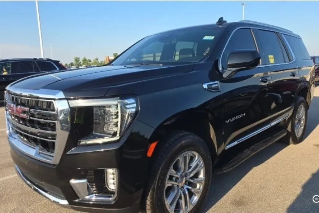 2023 Gmc Yukon SLT photo 1