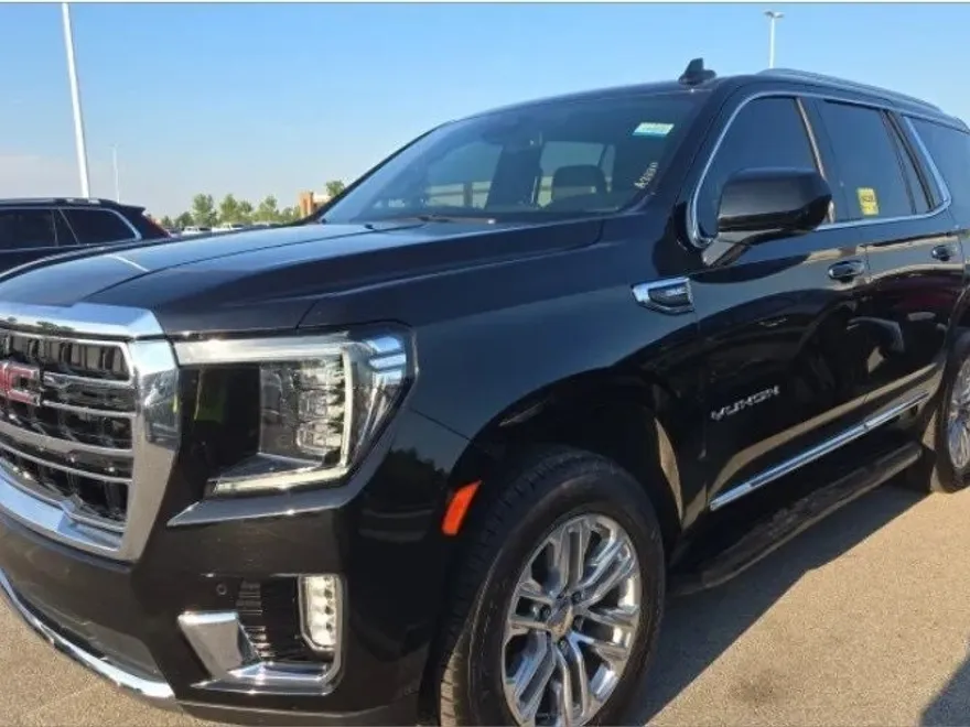 2023 Gmc Yukon SLT photo 1
