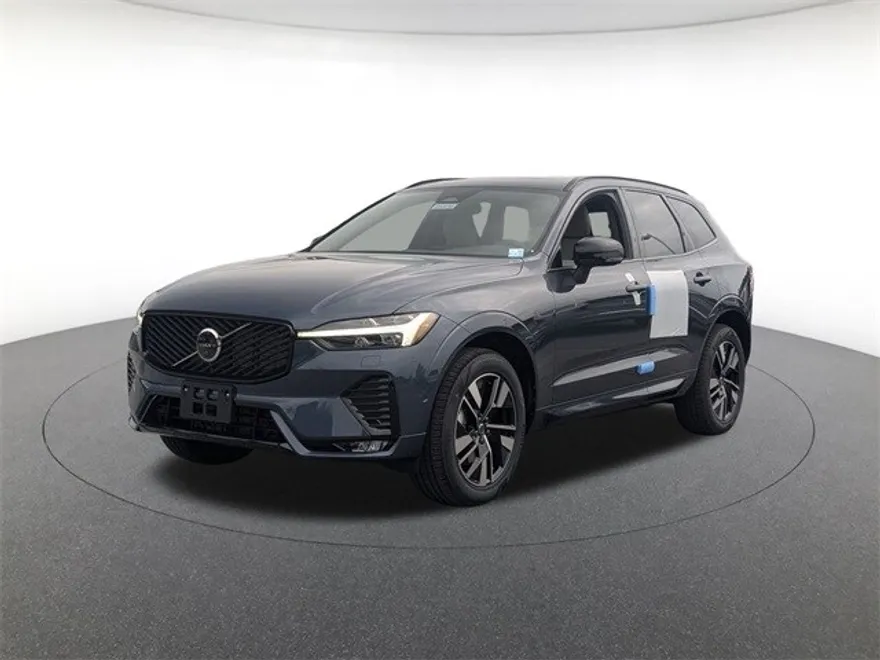 2026 Volvo XC60 B5 Plus photo 1