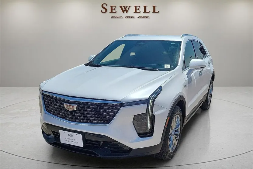 2024 Cadillac XT4 Premium Luxury photo 1