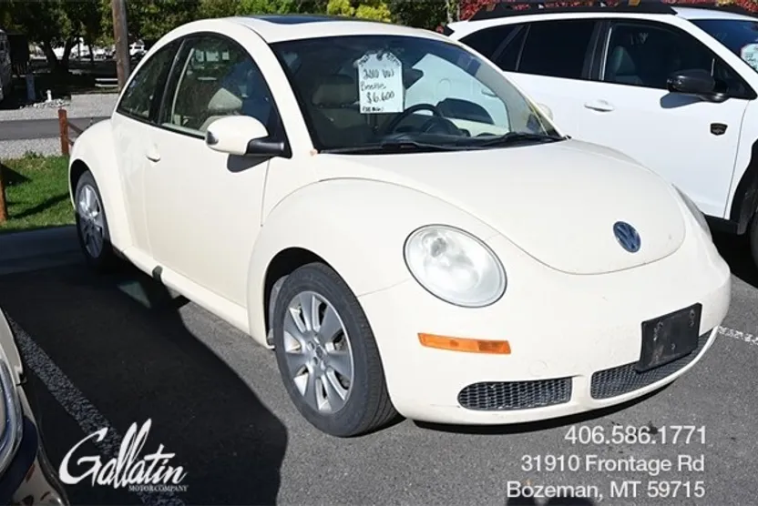 2010 Volkswagen Beetle 2.5L photo 1