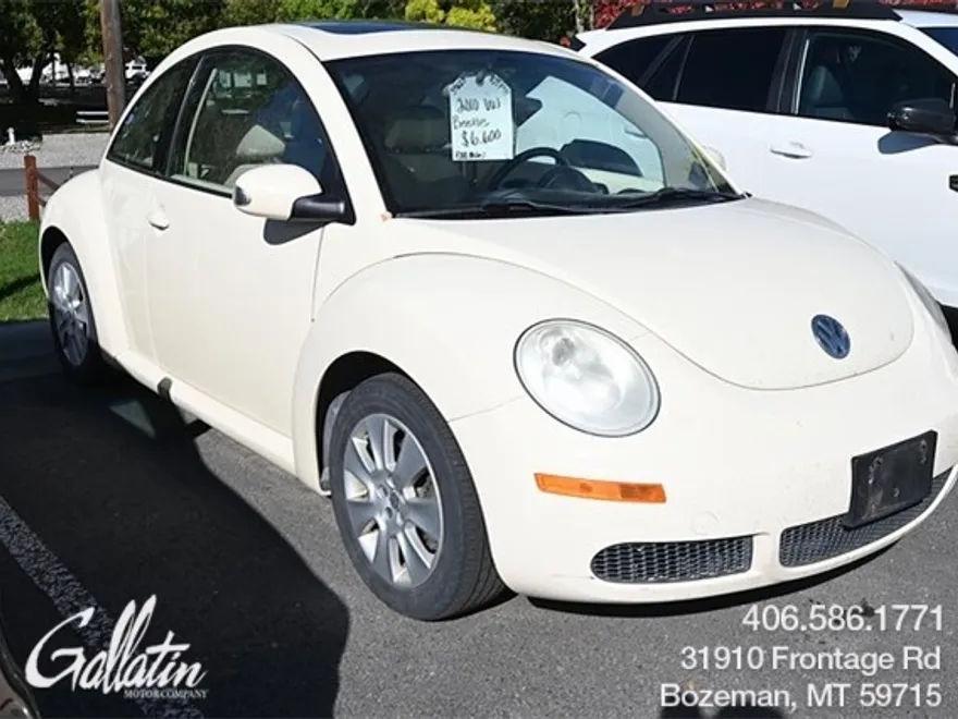 2010 Volkswagen Beetle 2.5L photo 1