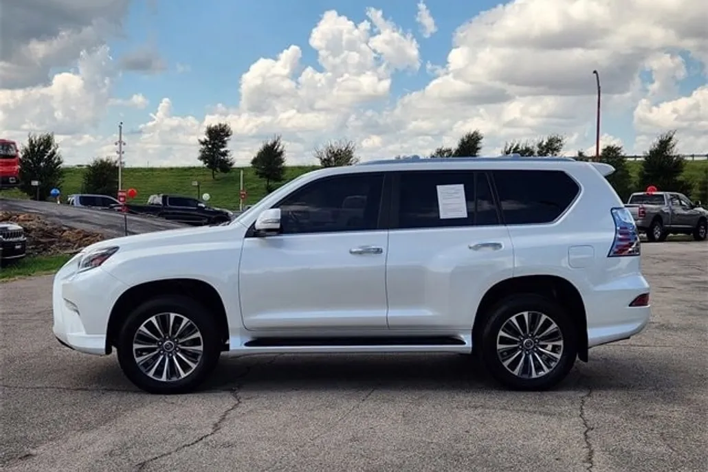 2023 Lexus GX 460 Luxury photo 1