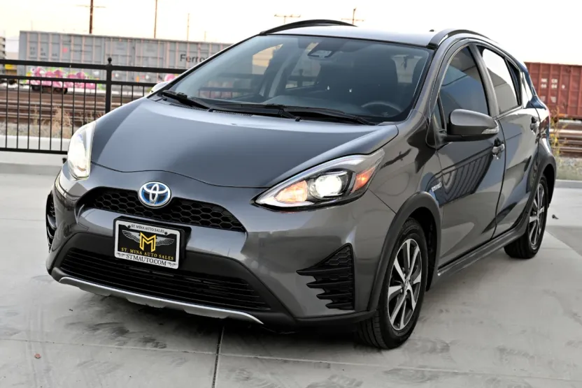 2018 Toyota Prius C One Two Three Four photo 1
