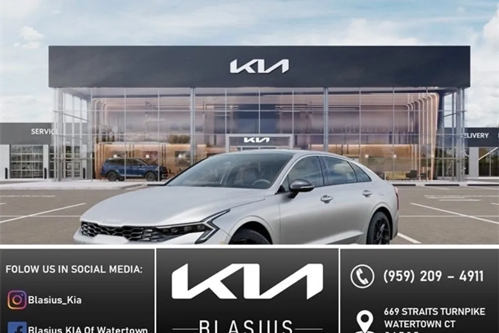 2026 Kia K5 GT-Line photo 1