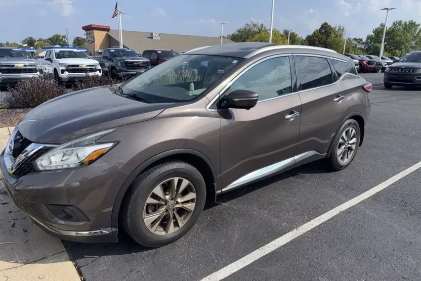 2015 Nissan Murano S photo 1