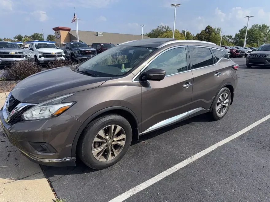 2015 Nissan Murano S photo 1