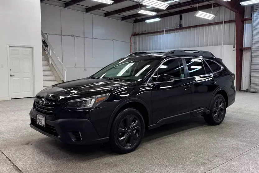 2020 Subaru Outback Onyx Edition XT photo 1