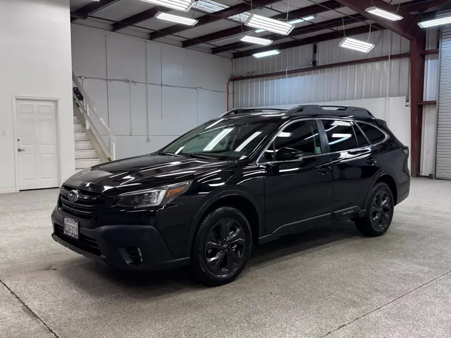 2020 Subaru Outback Onyx Edition XT photo 1
