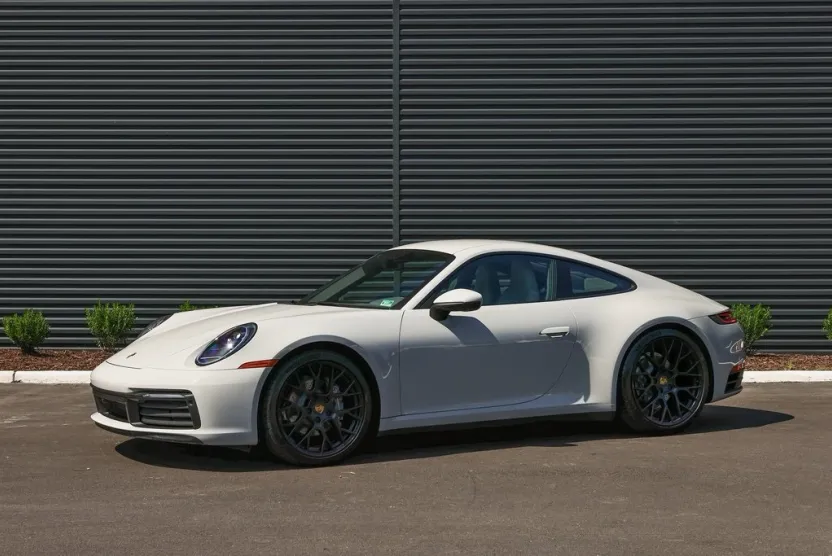 2024 Porsche 911 T 4 photo 1
