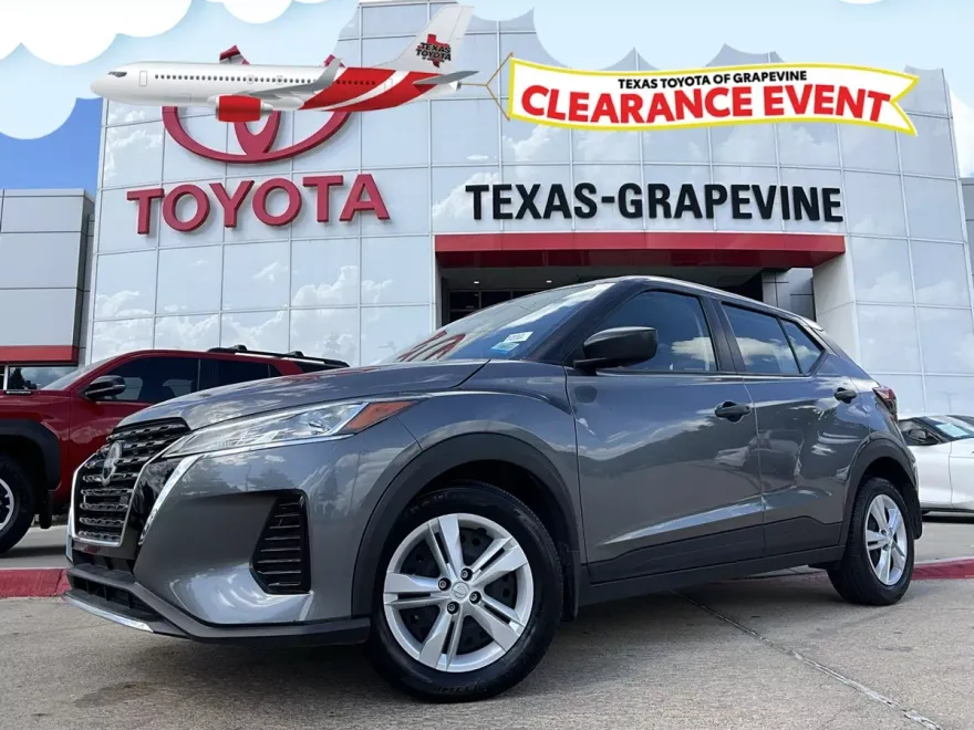 2024 Nissan Kicks S photo 1