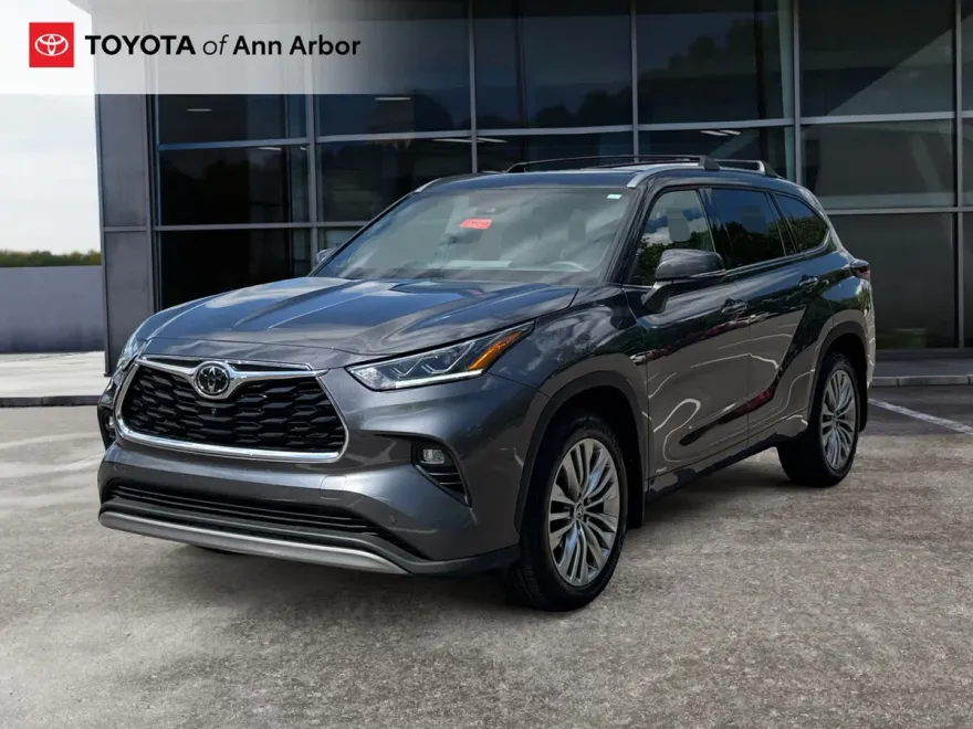 2025 Toyota Highlander Hybrid Platinum photo 1