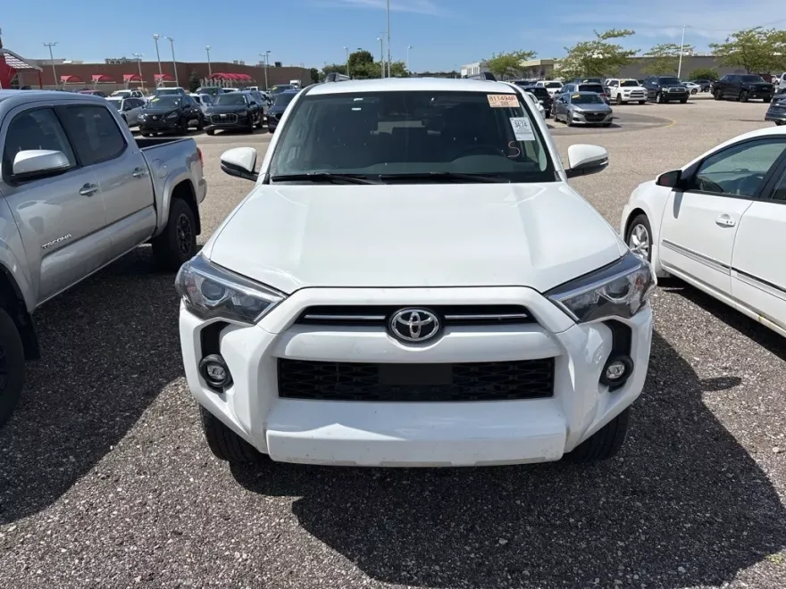 2022 Toyota Tacoma SR5 photo 1