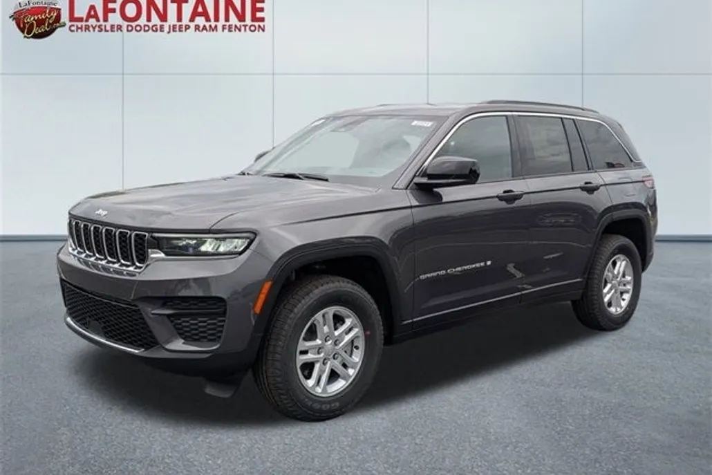 2025 Jeep Grand Cherokee Laredo photo 1