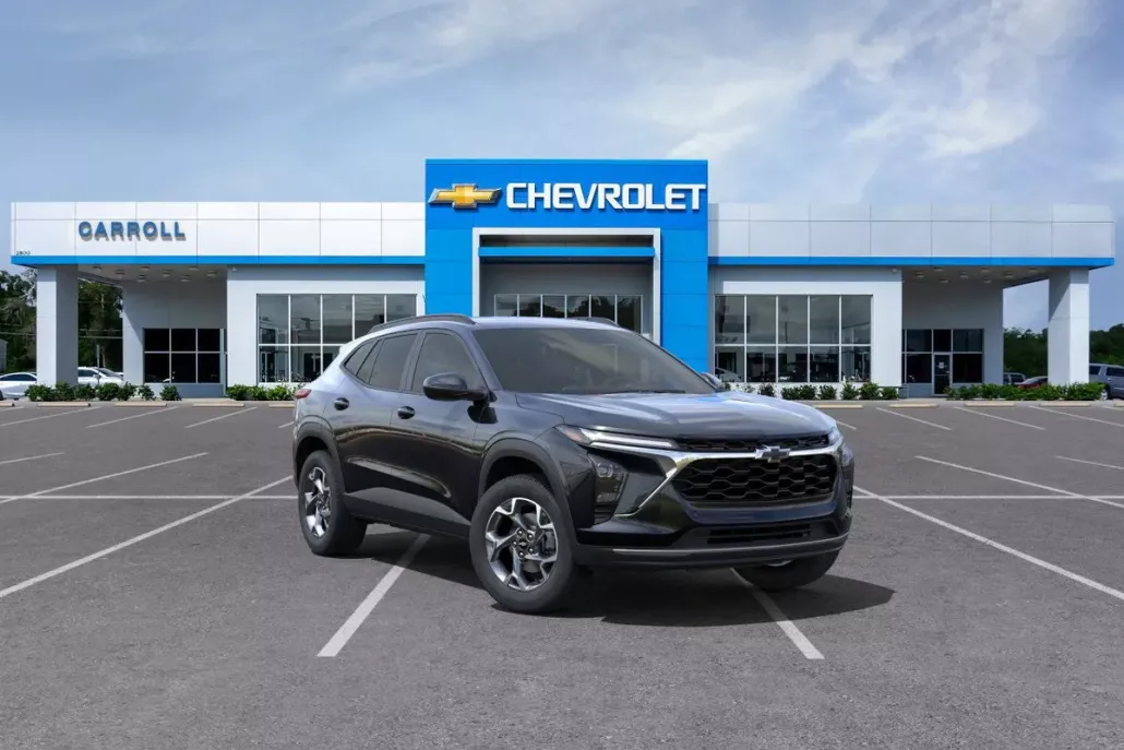 2025 Chevrolet Trax LT photo 1