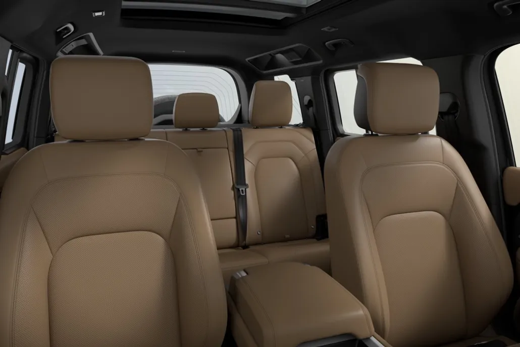 2026 Land Rover Defender 110 S photo 1