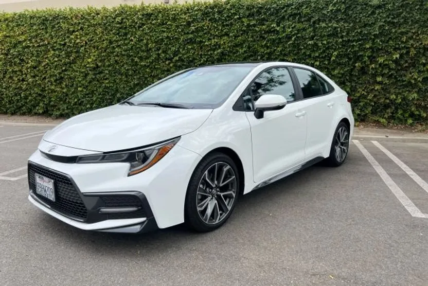2022 Toyota Corolla SE photo 1
