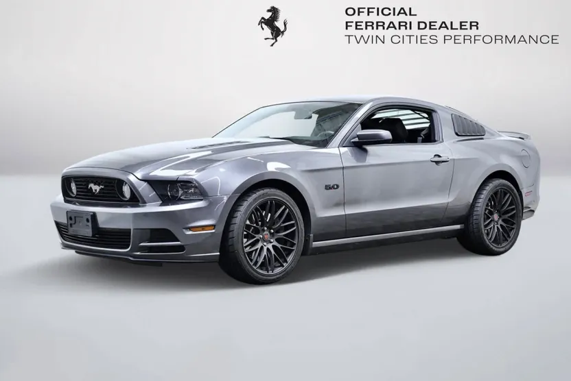 2013 Ford Mustang GT Premium photo 1