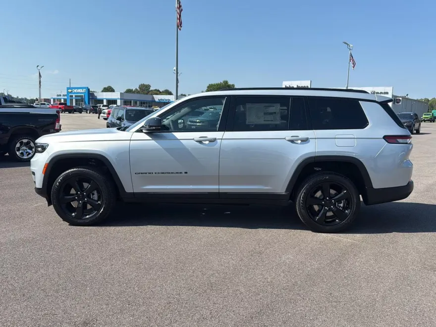 2025 Jeep Grand Cherokee Altitude X photo 1