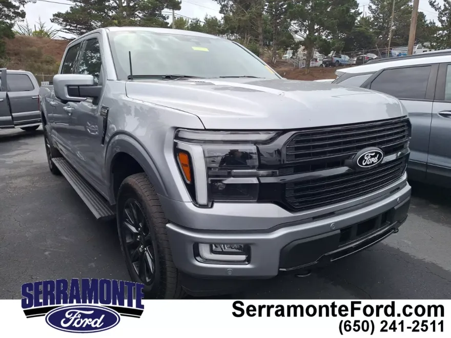 2025 Ford F-150 Platinum photo 1