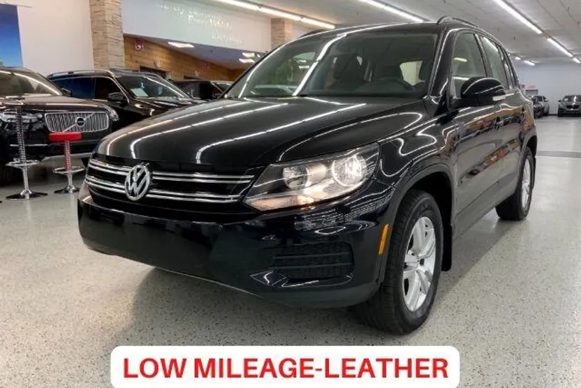 2016 Volkswagen Tiguan S photo 1