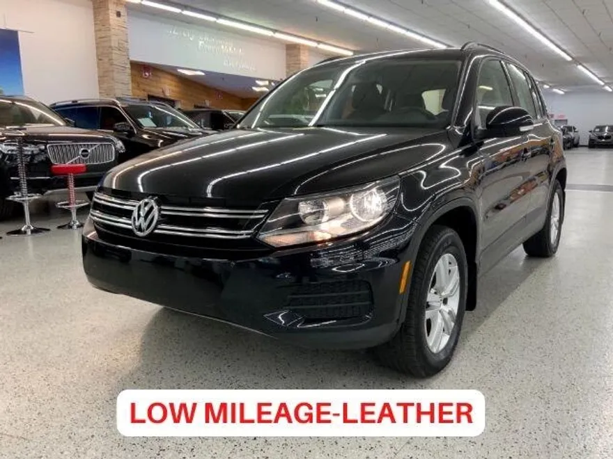 2016 Volkswagen Tiguan S photo 1