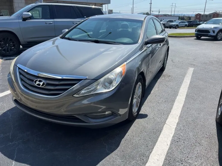2013 Hyundai Sonata GLS photo 1