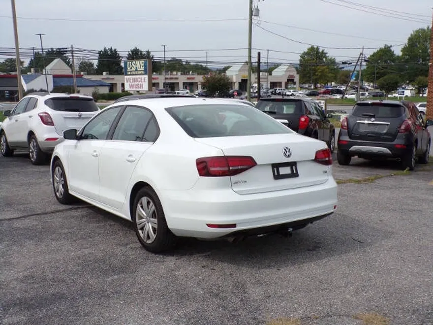 2017 Volkswagen Jetta 1.4T S photo 1