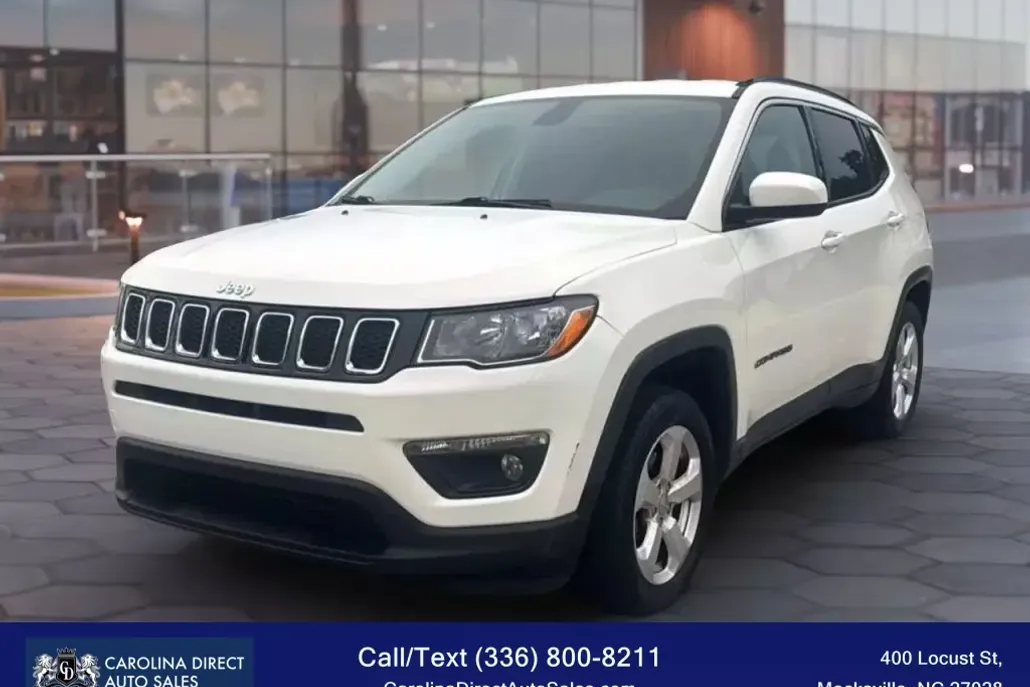 2018 Jeep Compass Latitude Sport photo 1