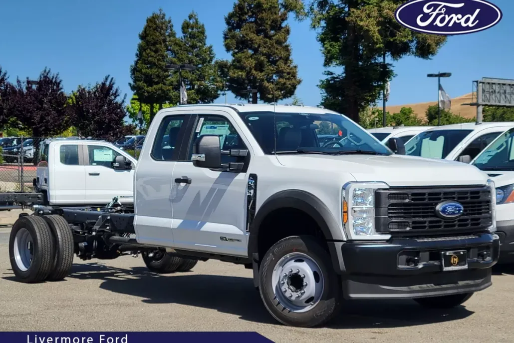 2025 Ford F-550 XL photo 1